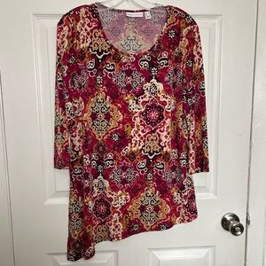 SUSAN GRAVER Berry Medallion Liquid Knit Stretch Tunic Top | size Medium